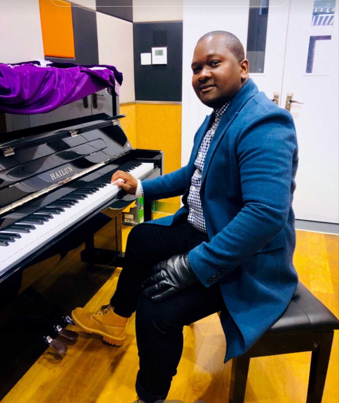 Others celebrated the teacher for making science fun and accessible for young learners