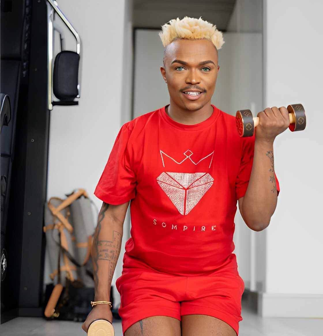 Somizi's hilarious video lefts fans in stitches