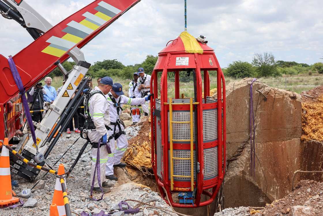 The cage used to rescue illegal miners.