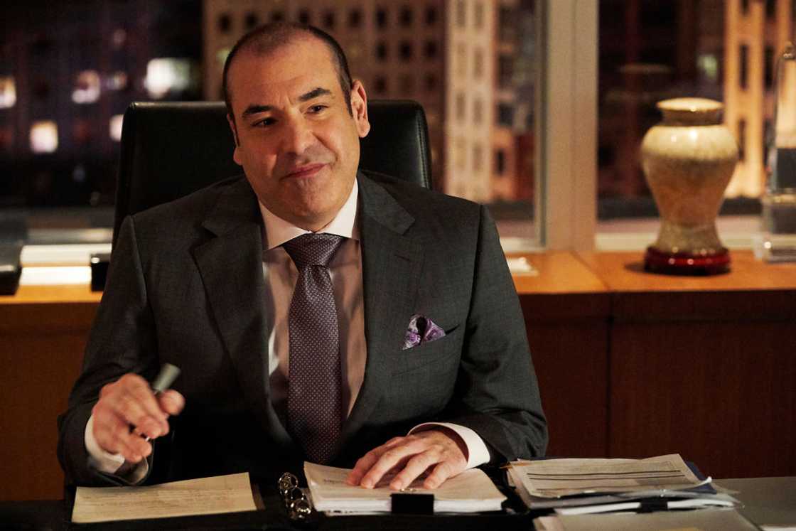 Rick Hoffman as Louis Litt in Suits, Season 8.
