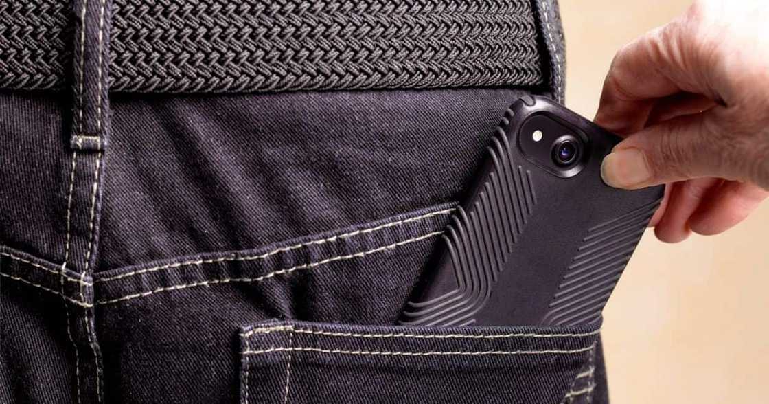 Hillbrow, Cellphone Snatcher, Proper Hiding, Mzansi, SA Crime Hillbrow, Cellphone Snatcher, Proper Hiding, Mzansi, SA Crime