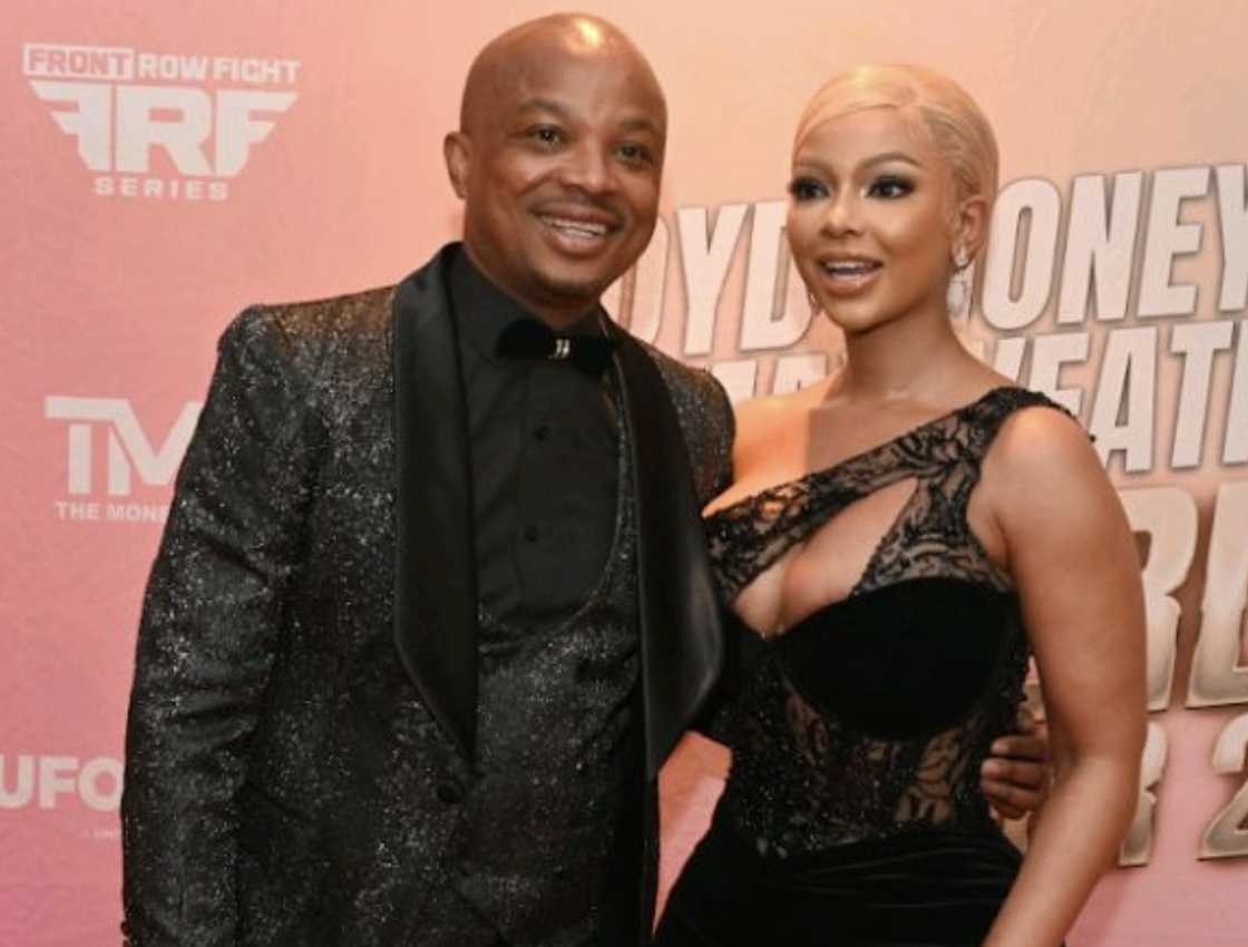 Leeroy Sidambe's picture with his family received mixed reactions