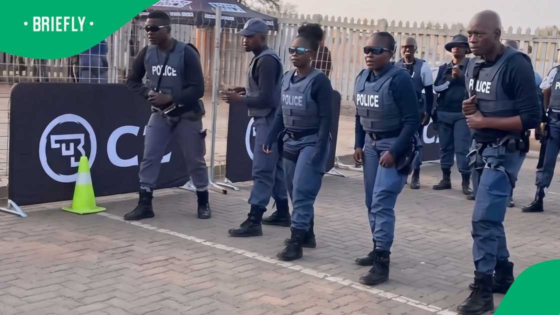SAPS officers' performance in obstacle course goes viral