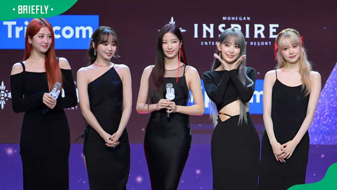 LE SSERAFIM members in Incheon, South Korea. LE SSERAFIM members in Incheon, South Korea.