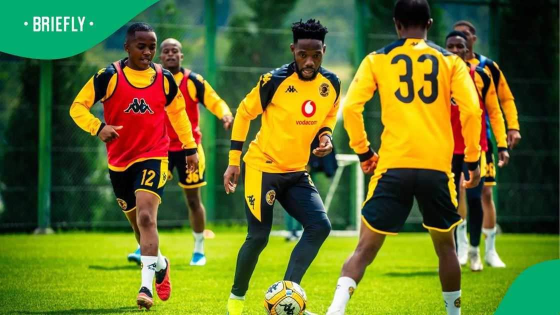 Mduduzi Mdantsane states the reason behind his decision to leave Kaizer Chiefs for PSL rivals. Mduduzi Mdantsane states the reason behind his decision to leave Kaizer Chiefs for PSL rivals.