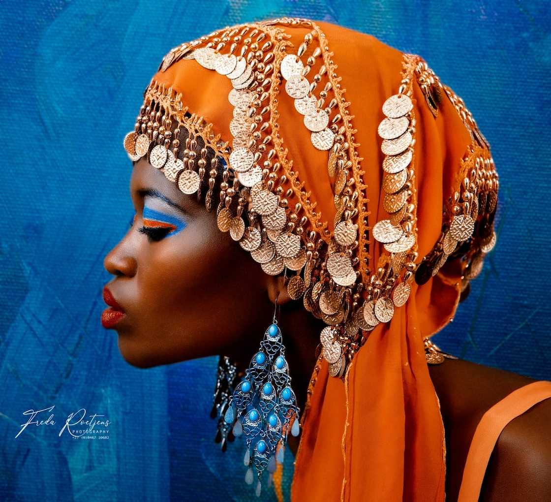 Freda Roetjens artwork. Art gallery in Cape Town South Africa. Freda Roetjens artwork. Art gallery in Cape Town South Africa.