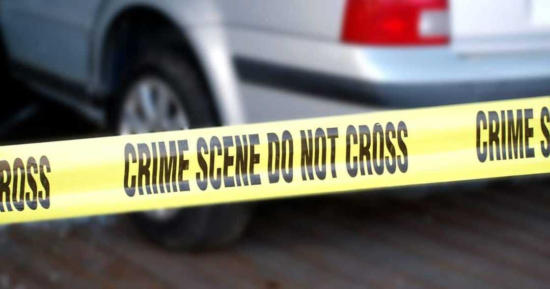 Woman, 35, shot and killed, husband 40, and daughter, 10, wounded, Hermanus Woman, 35, shot and killed, husband 40, and daughter, 10, wounded, Hermanus