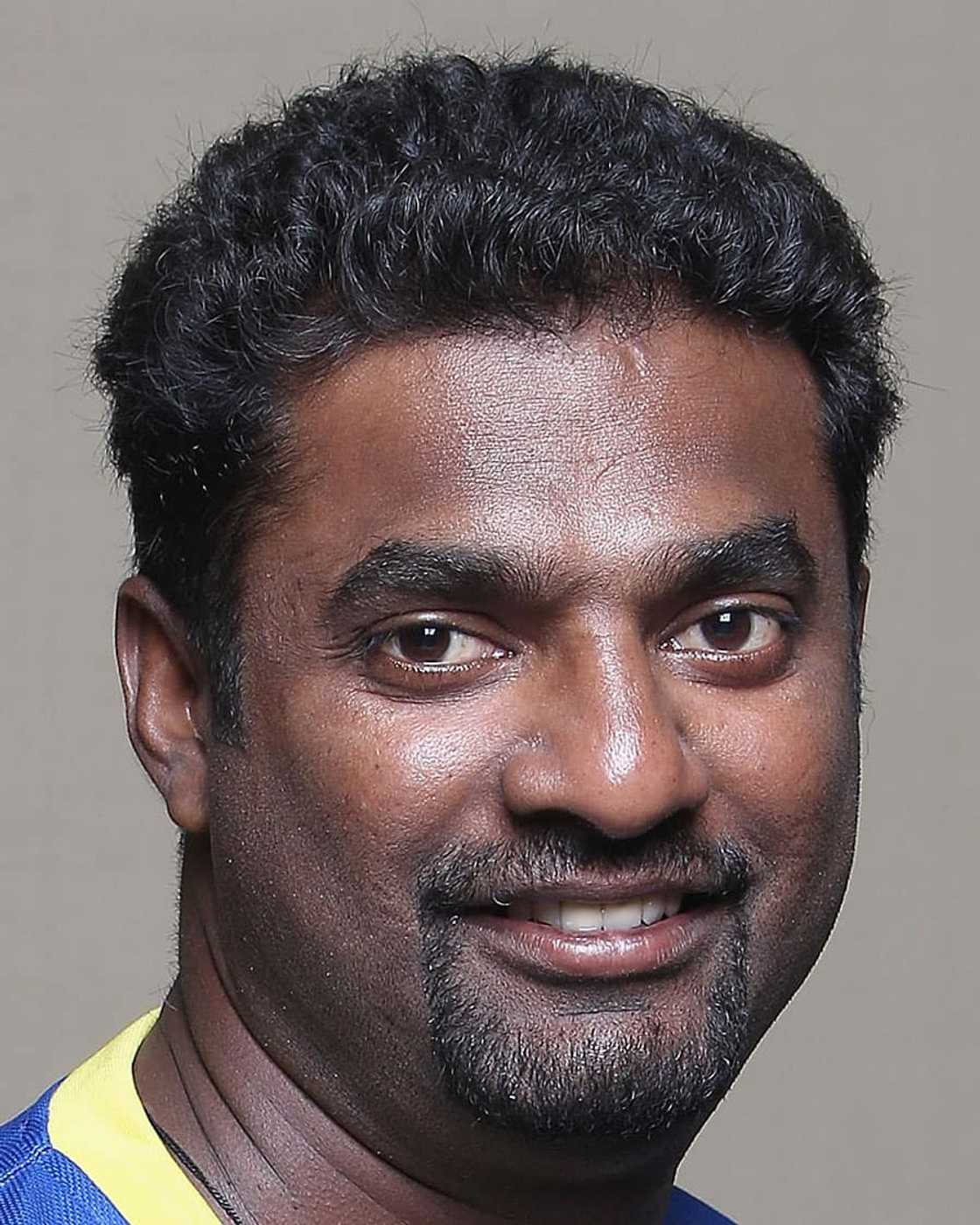 Is Muttiah Muralitharan a wrist spinner?