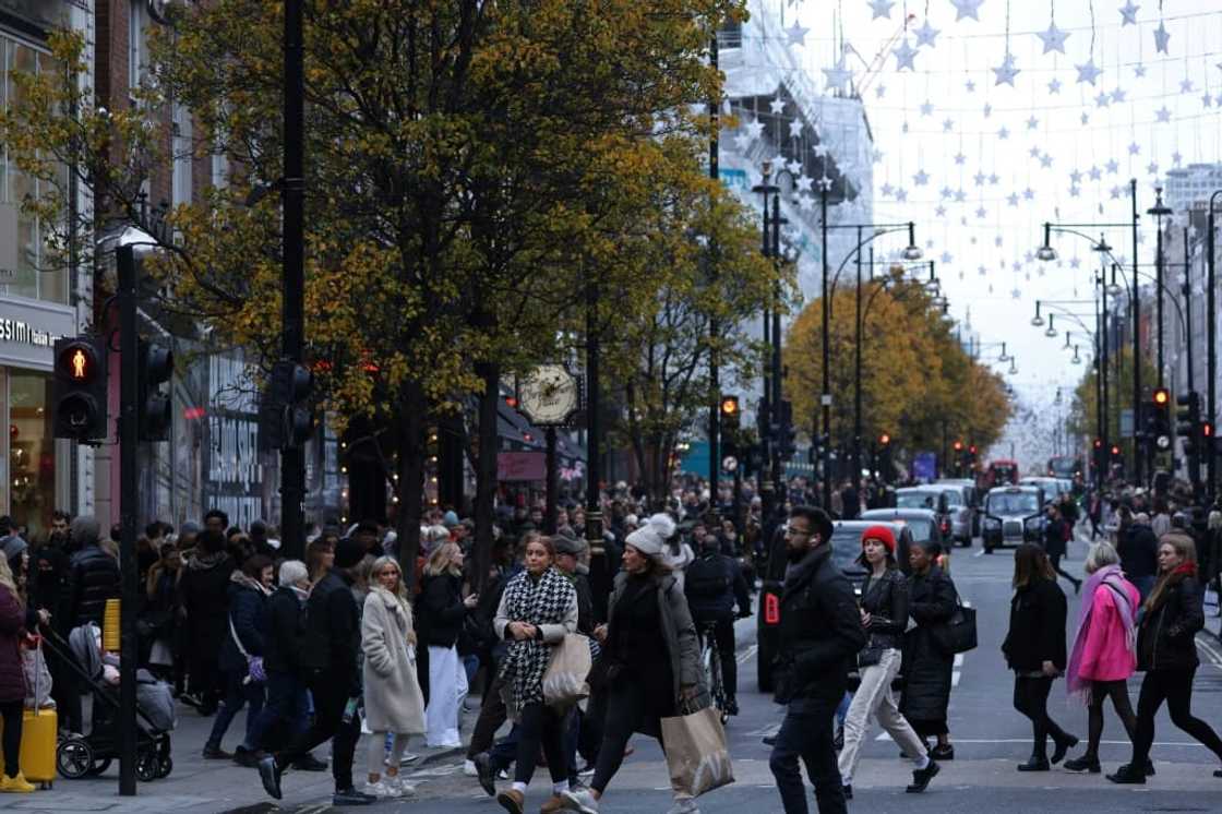 Oxford Street has a reputation as the country's premier shopping district Oxford Street has a reputation as the country's premier shopping district