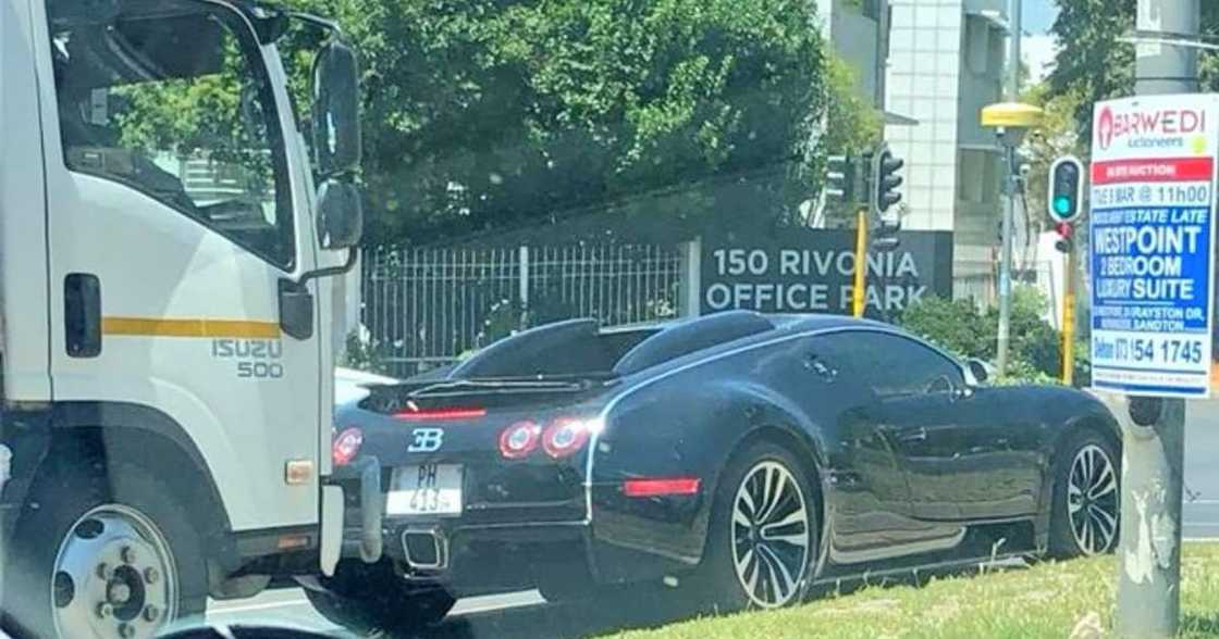 SA Car Lovers Wowed After R30m Bugatti Veyron Is Spotted in Mzansi SA Car Lovers Wowed After R30m Bugatti Veyron Is Spotted in Mzansi