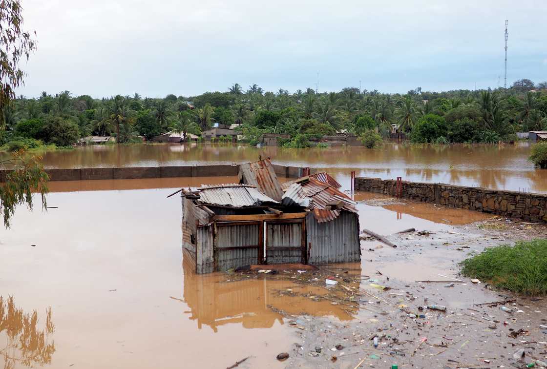 A cyclone will hit Mozambique with devastating weather