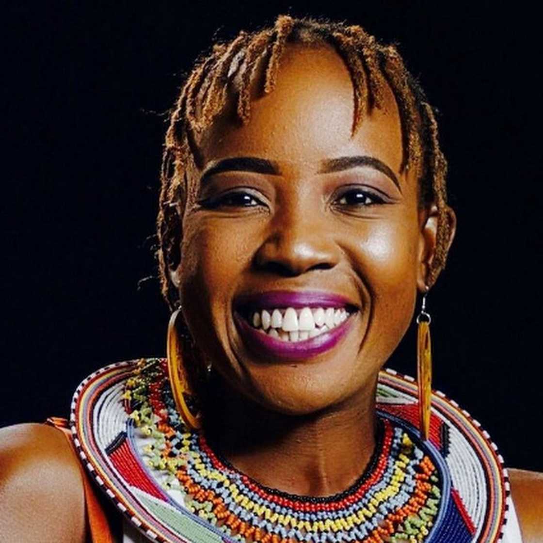 Ntsiki Mazwai slammed Zozi Tunzi for wearing a wig Ntsiki Mazwai slammed Zozi Tunzi for wearing a wig