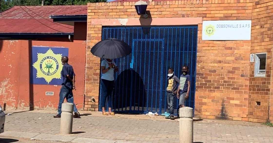 police, police officers, SAPS, Soweto police, police officers, SAPS, Soweto