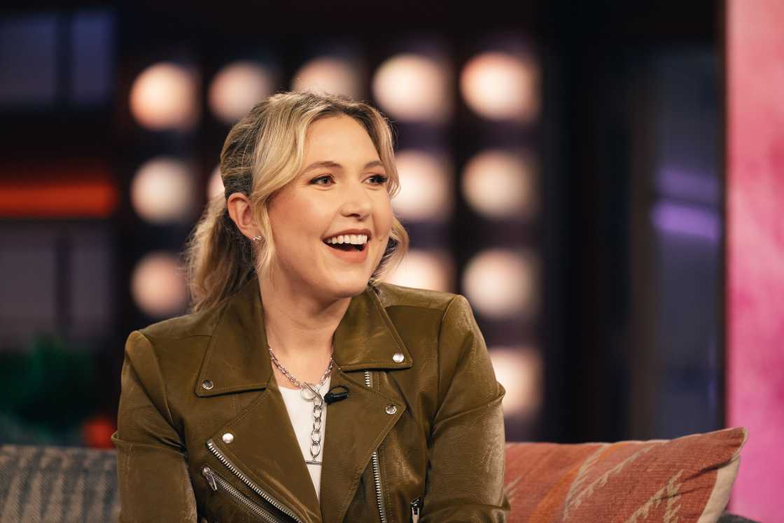 Taylor Tomlinson on The Kelly Clarkson Show