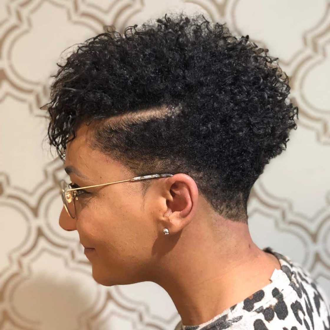 25 Cute short curly hairstyles for black women to try in 2020 25 Cute short curly hairstyles for black women to try in 2020