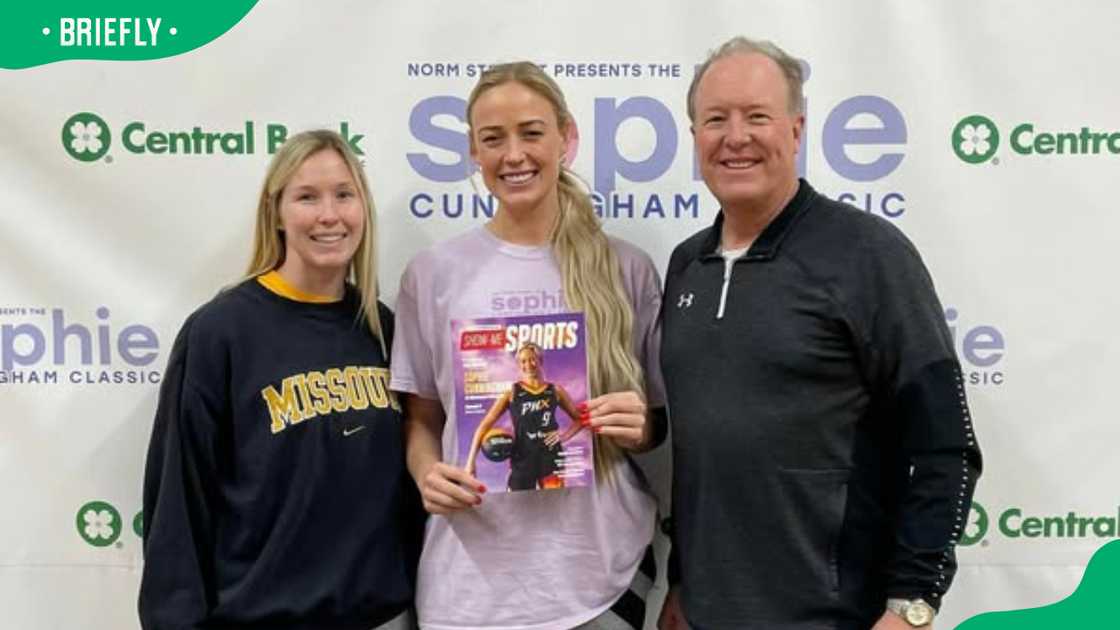 Sophie Cunningham and her parents Sophie Cunningham and her parents