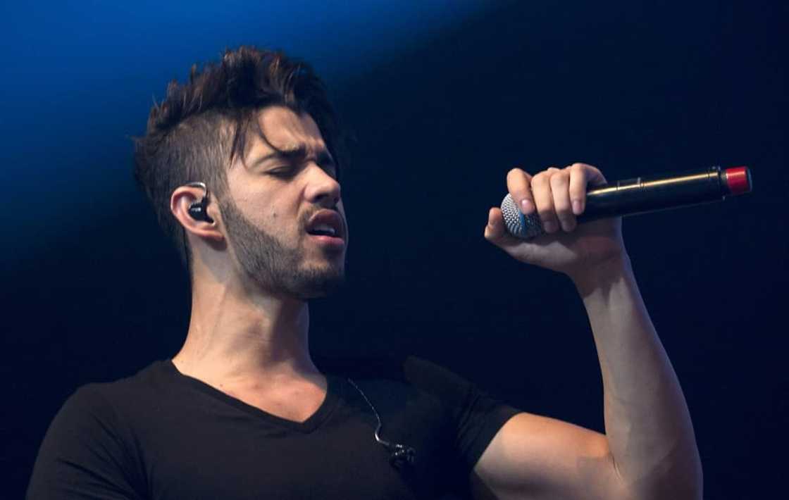 Singer Gusttavo Lima supports Bolsonaro's 'God, homeland and family' values Singer Gusttavo Lima supports Bolsonaro's 'God, homeland and family' values