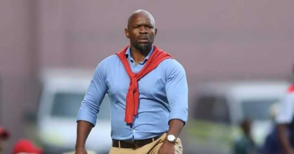 Mamelodi Sundowns, coach, Steve Komphela, inspirational message, sneakers