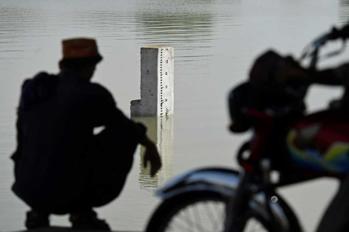 Engineers were scrambling Sunday to reinforce Ali Wahan levee, a crucial curve of the river Indus in the city that is threatened by the swollen river Engineers were scrambling Sunday to reinforce Ali Wahan levee, a crucial curve of the river Indus in the city that is threatened by the swollen river