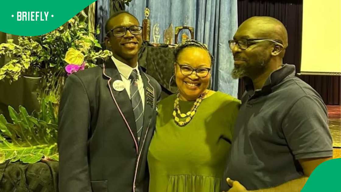 Fola moves Africa with his story