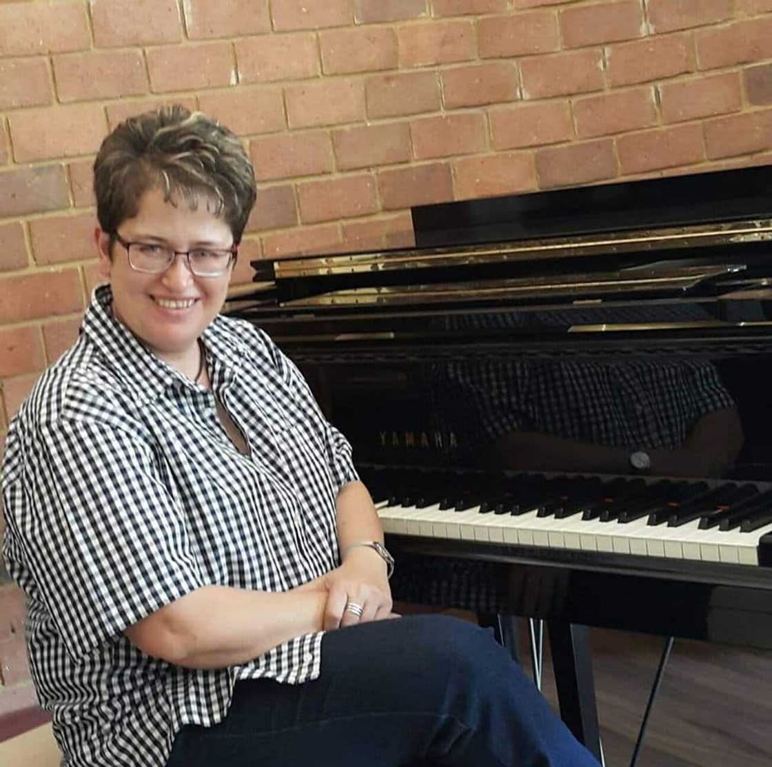 7de laan cast: A-Z exhaustive list with pictures 2019 7de laan cast: A-Z exhaustive list with pictures 2019