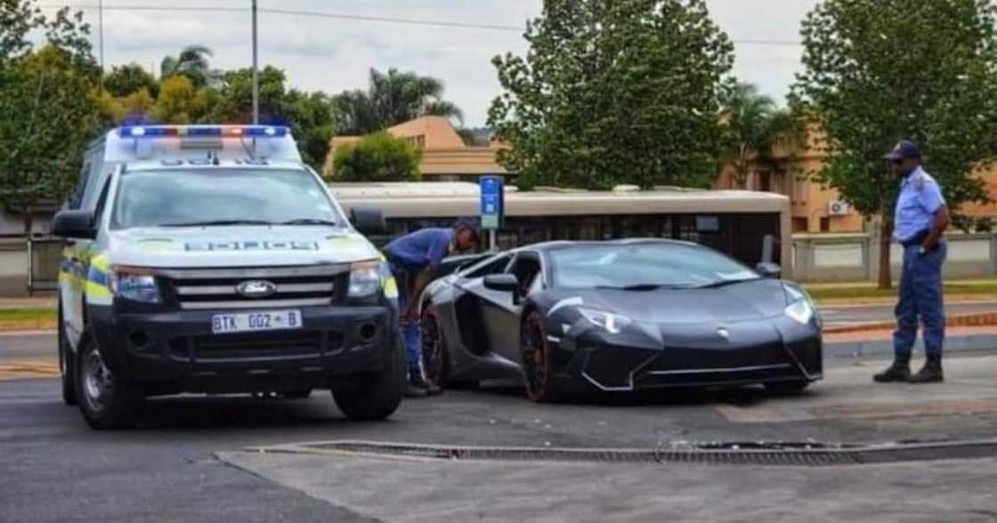 Mzansi Shares Hilarious Thoughts About Cops Pulling over Lambo Driver