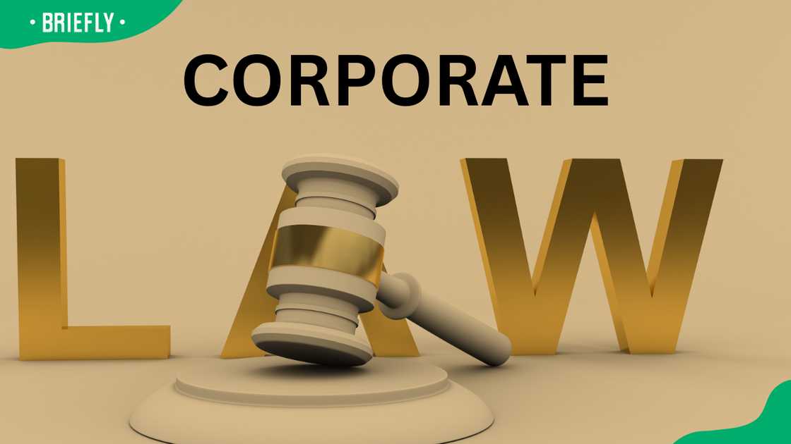 Corporate lawyer salary in SA
