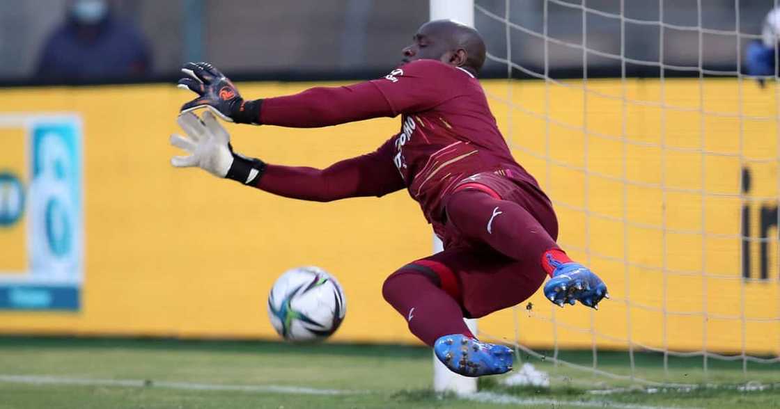 Kennedy Mweene, Mamelodi Sundowns, Kaizer Chiefs, MNT8, penalties