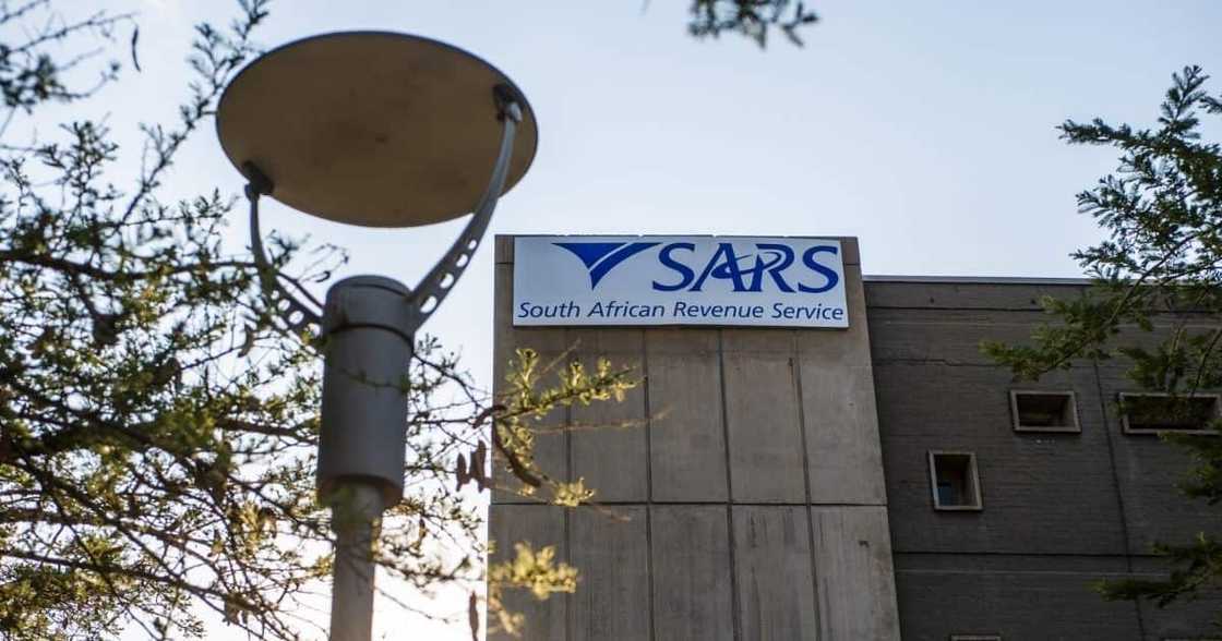 SA collects R1.25 in taxes for the 2020/21 year says SARS SA collects R1.25 in taxes for the 2020/21 year says SARS