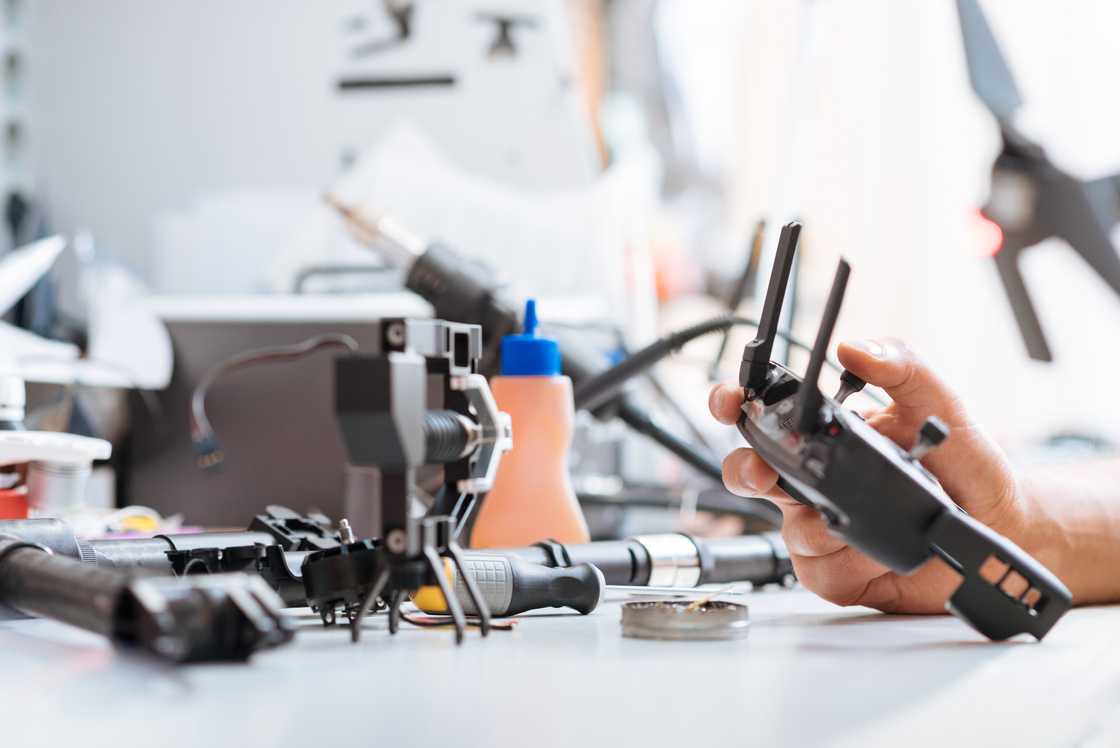 Social media users advised a man what to do to get his drone to work Social media users advised a man what to do to get his drone to work