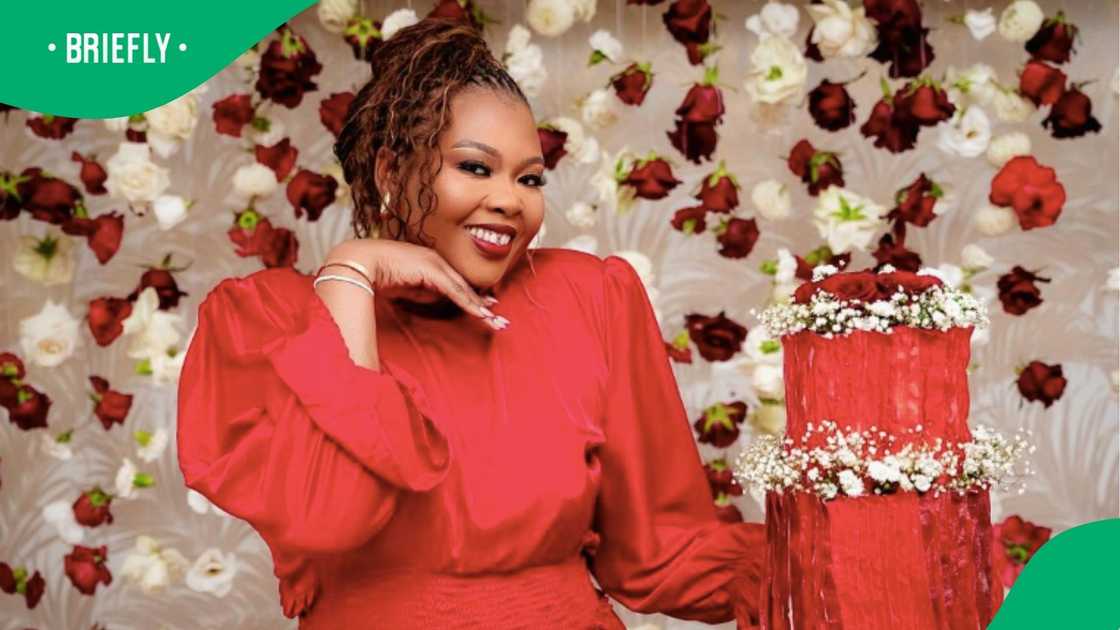 Anele rocked a black dress Anele rocked a black dress