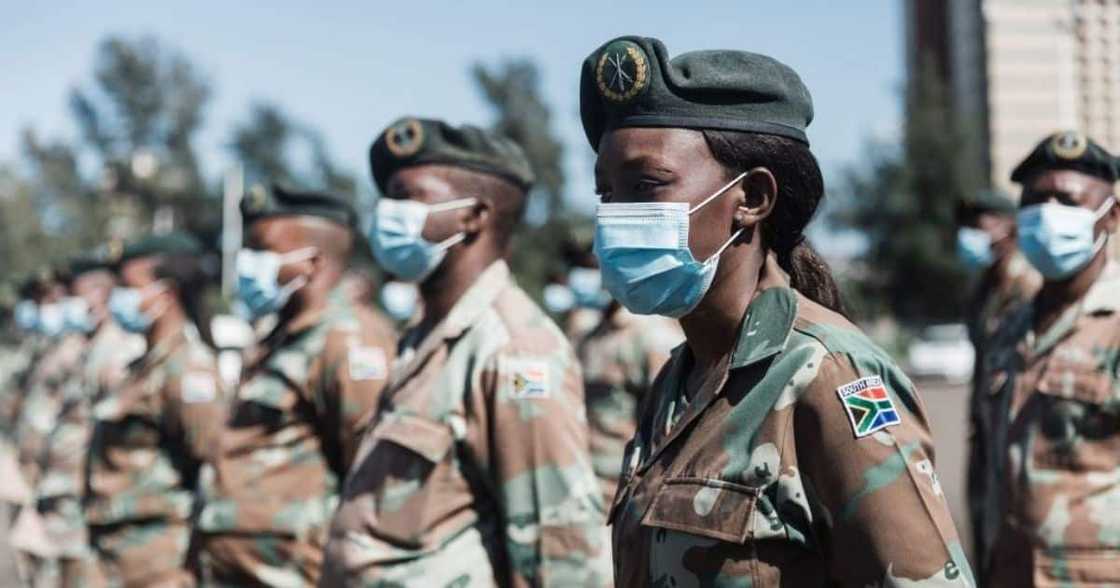 SANDF, smuggling, weapons, Beitbridge, Zimbabwe, South Africa SANDF, smuggling, weapons, Beitbridge, Zimbabwe, South Africa