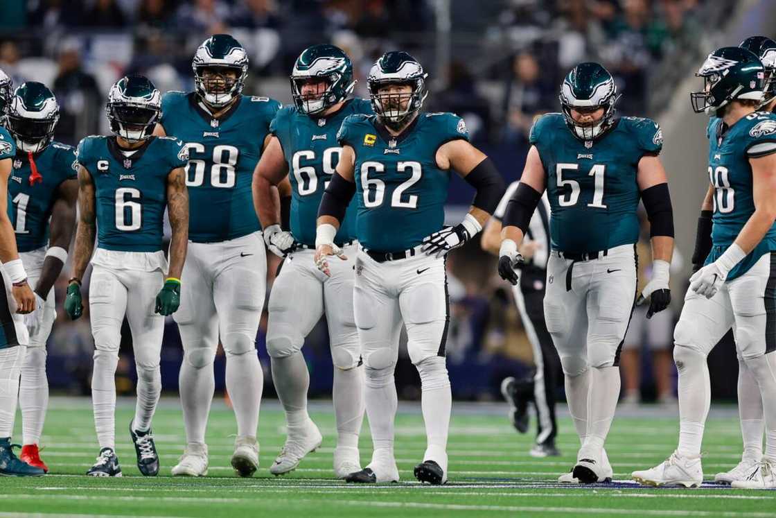 Philadelphia Eagles offensive line in AT&T Stadium