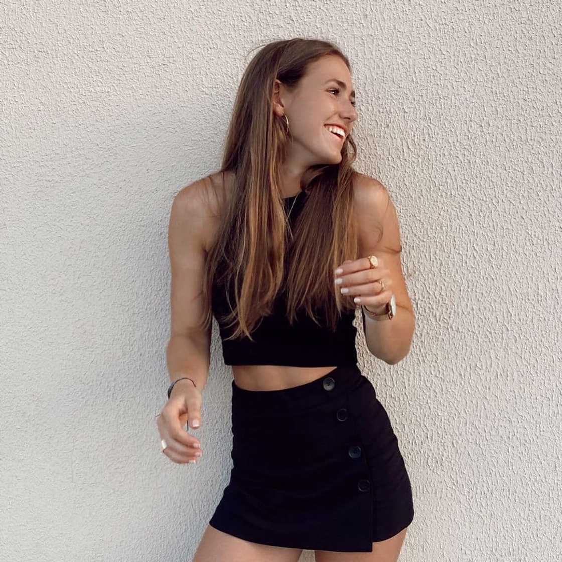 Clara Fernandez Clara Fernandez