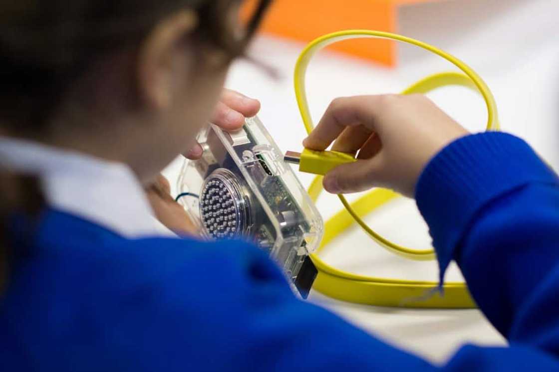 Wade hopes greater visibility for women scientists will encourage more girls Wade hopes greater visibility for women scientists will encourage more girls