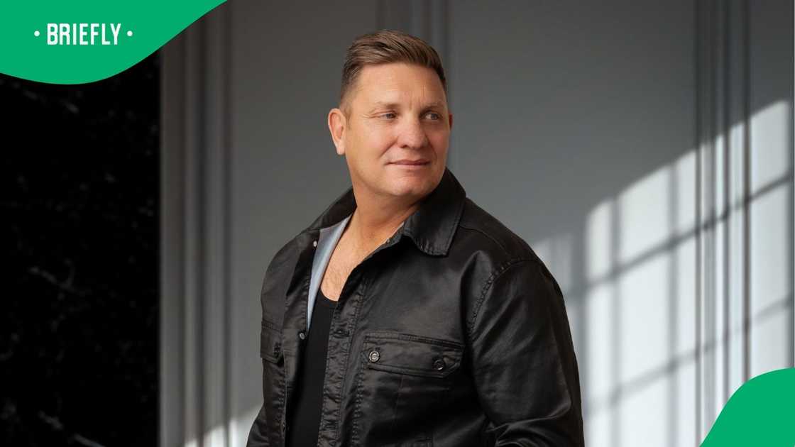 Kurt Darren responds to backlash over new English single Kurt Darren responds to backlash over new English single