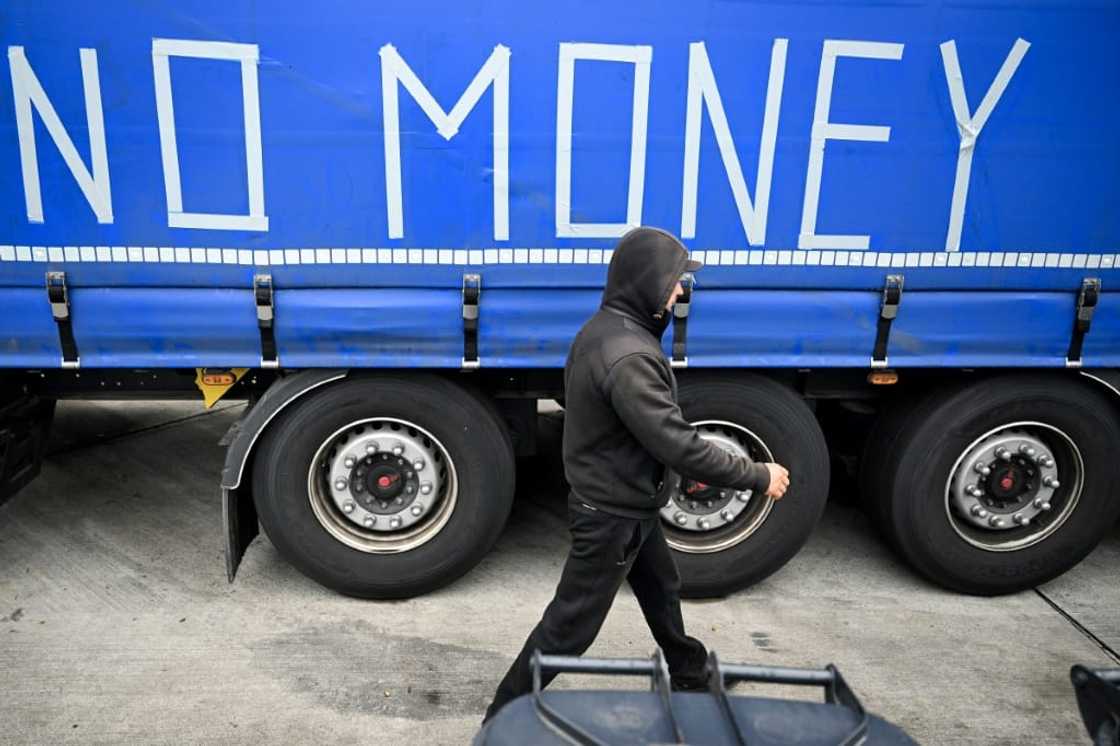 Dozens of truck drivers have staged a hunger strike in Germany, complaining they are not regularly being paid