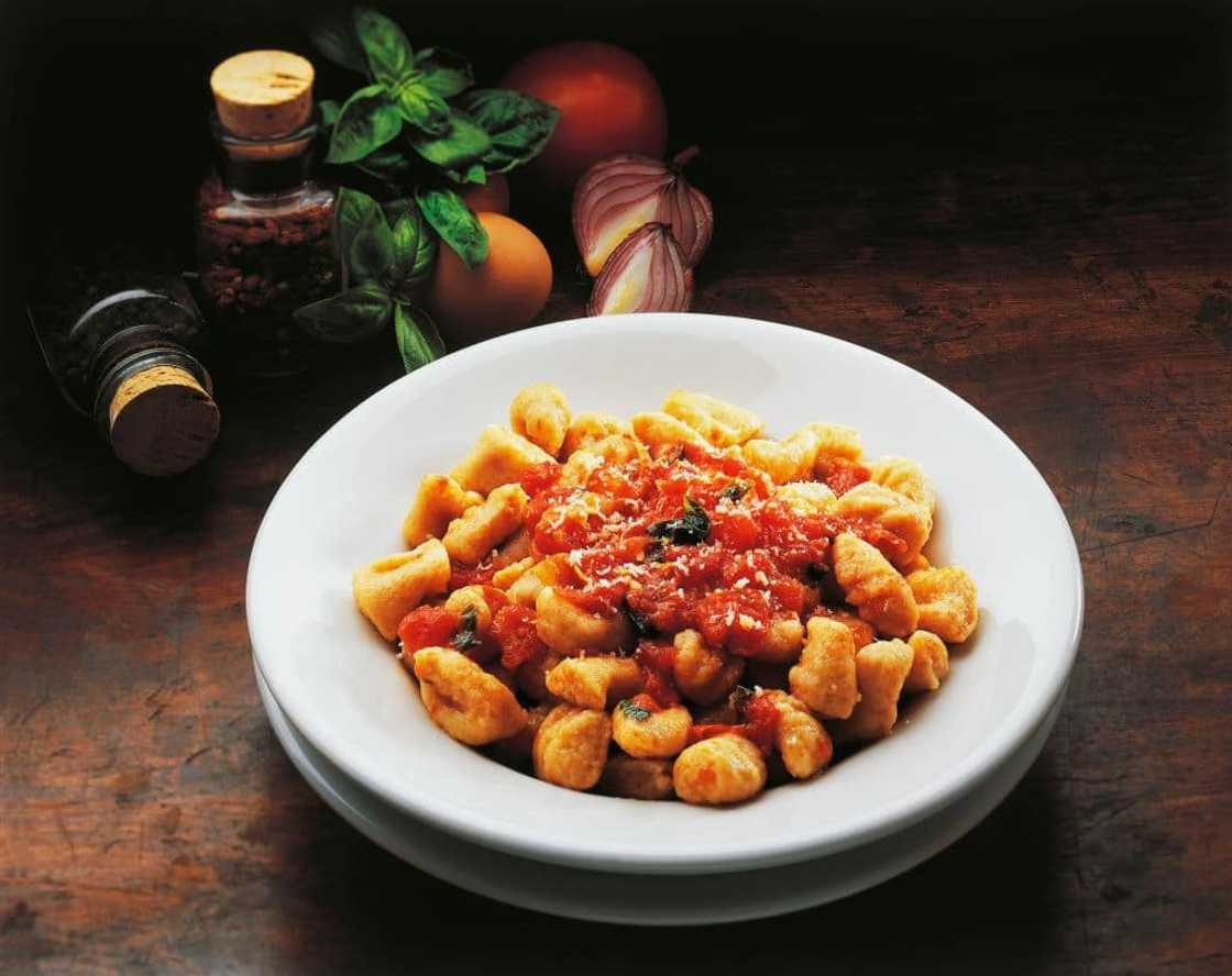 Bread gnocchi with sauce