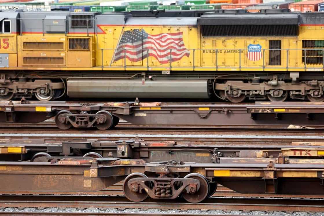 US President Joe Biden has asked Congress to deploy rarely used legislative powers to force adoption of a preliminary deal which freight rail companies and workers had struck in September before some unions backed off US President Joe Biden has asked Congress to deploy rarely used legislative powers to force adoption of a preliminary deal which freight rail companies and workers had struck in September before some unions backed off