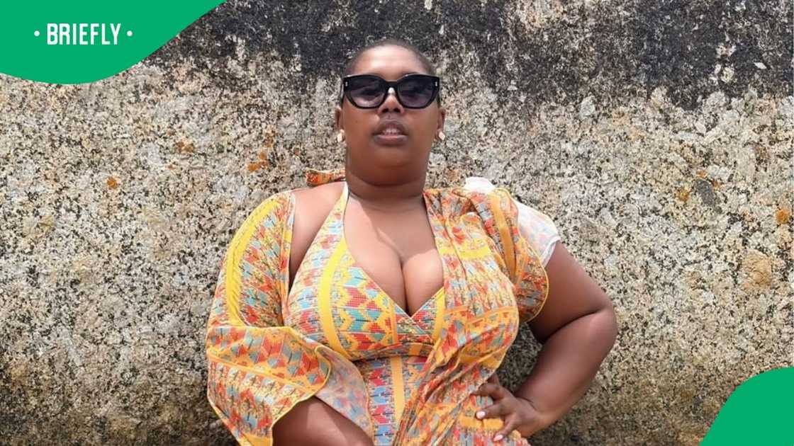 LaConco shows off her body