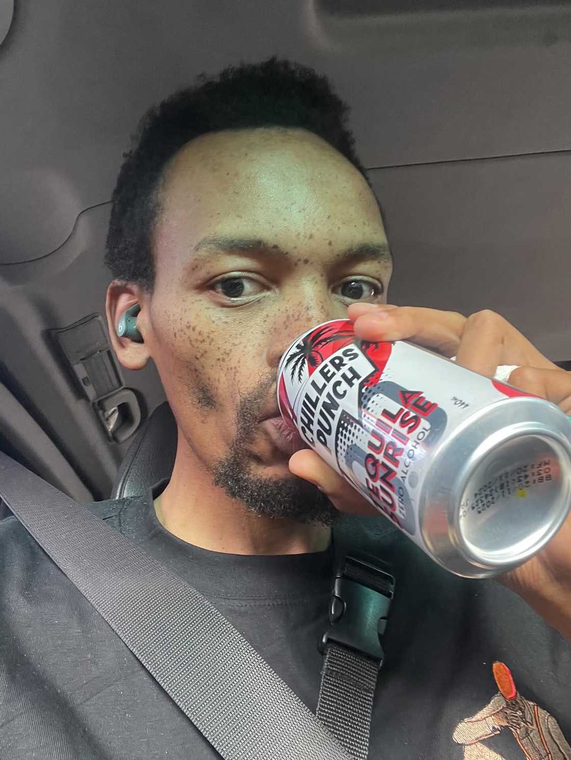 Nota Baloyi suggests who sponsors MacG. Image: lavidanota