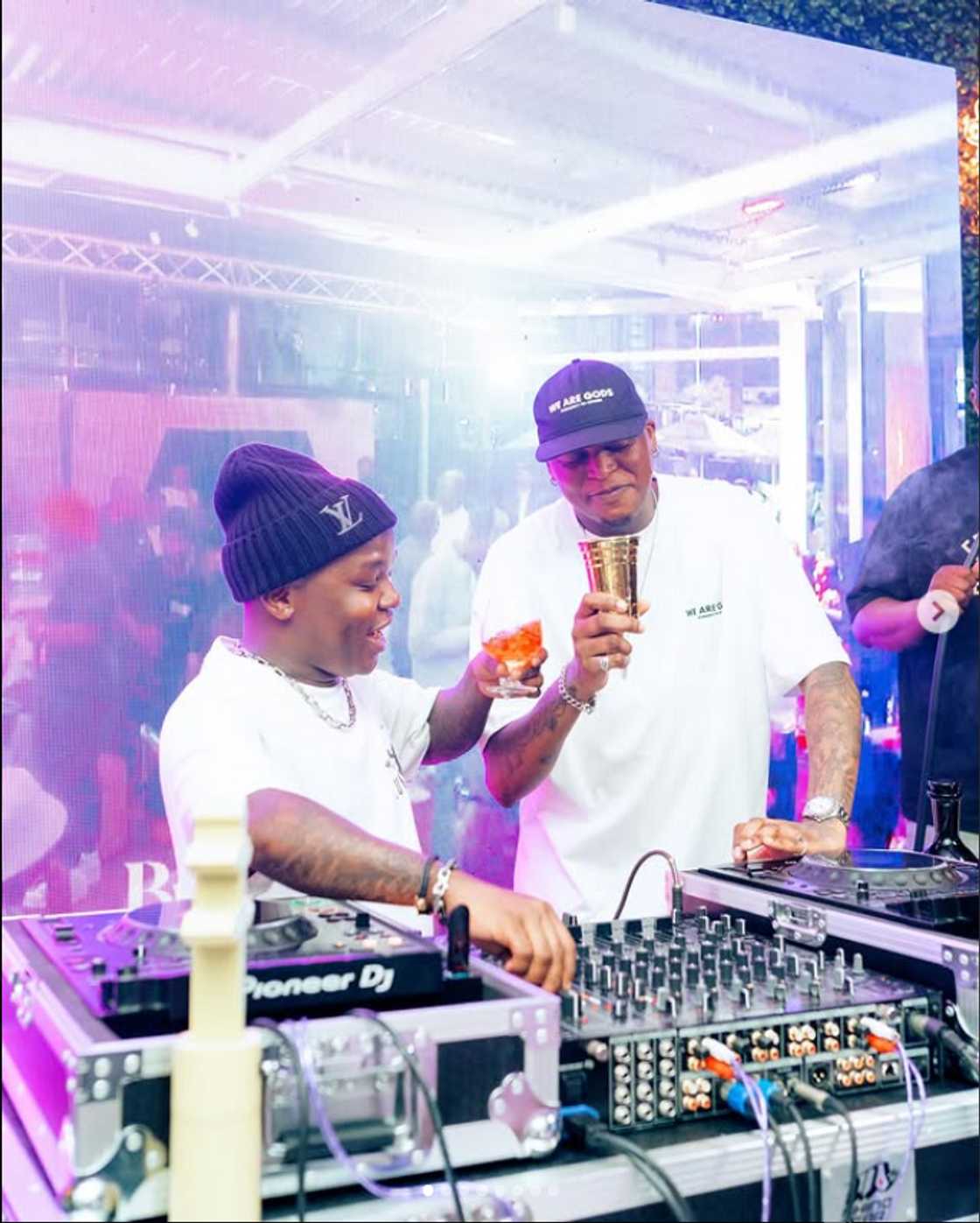 Fans responded to a video of Oscar Mbo and Dlala Thukzin