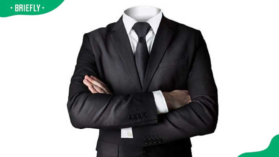 Black suit Black suit