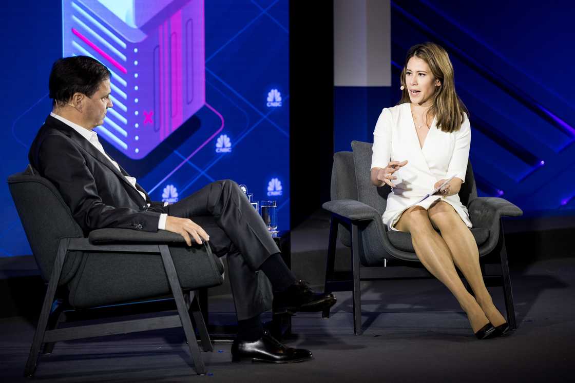 Deirdre Bosa speaks with Alain Crozier, chairman and CEO of Microsoft Greater China Region Deirdre Bosa speaks with Alain Crozier, chairman and CEO of Microsoft Greater China Region