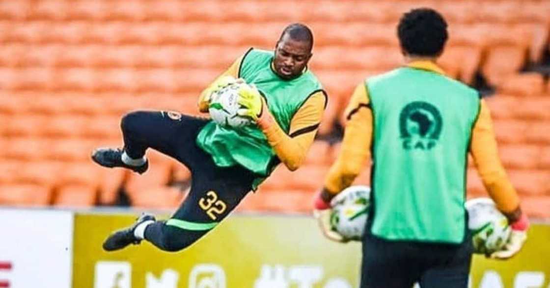 Kaizer Chiefs, Goalkeeper, Itumeleng Khune, Snap, training Kaizer Chiefs, Goalkeeper, Itumeleng Khune, Snap, training
