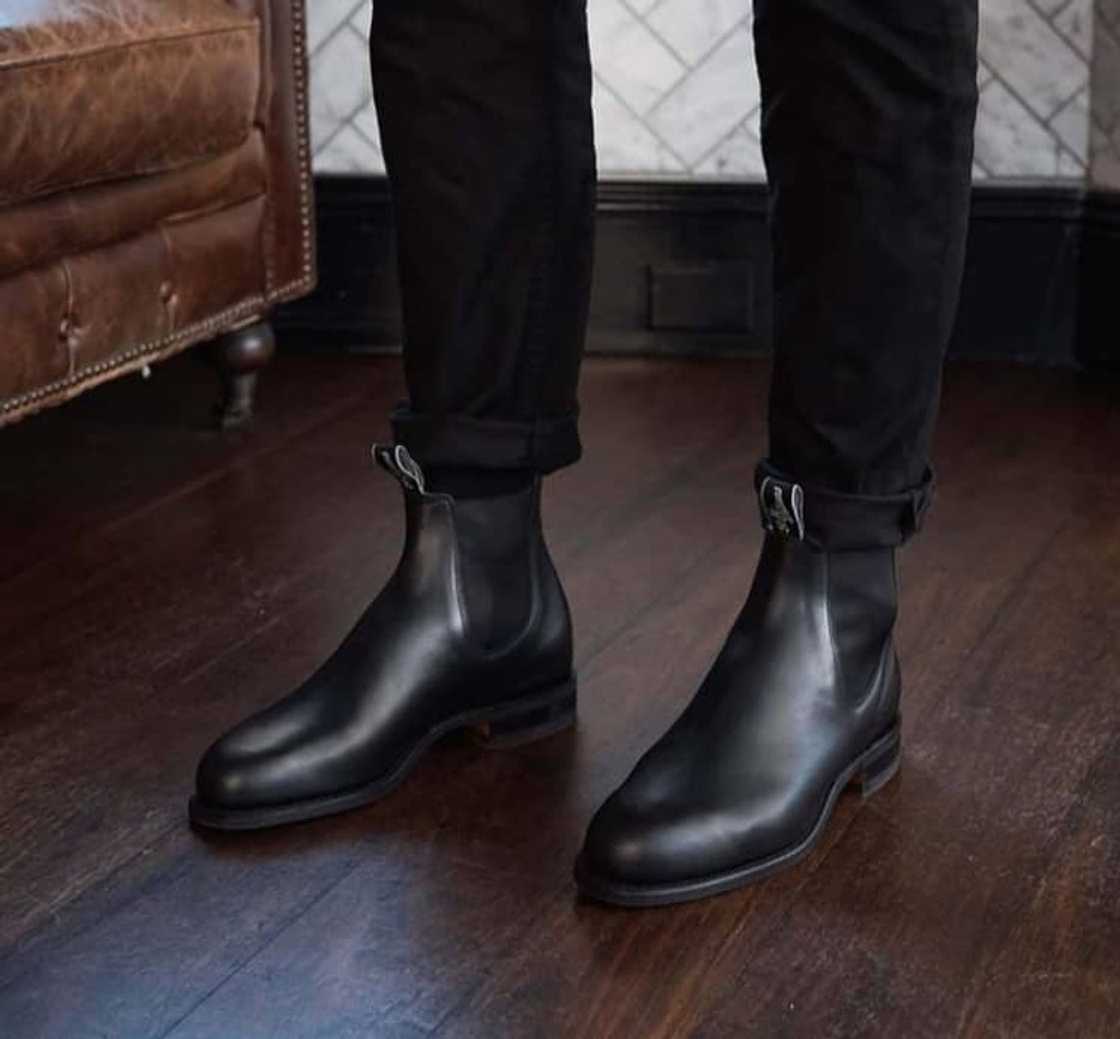 What boots are in style for men? What boots are in style for men?