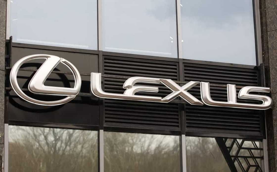 Top 20 luxury car brands in the world Top 20 luxury car brands in the world