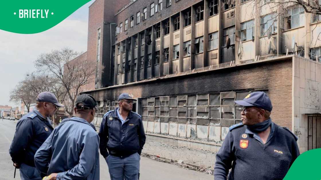 The Democratic Alliance and ActionSA in Johannesburg weighed in on Mayor Dada Morero's decision to move his offices to the Usindiso Building The Democratic Alliance and ActionSA in Johannesburg weighed in on Mayor Dada Morero's decision to move his offices to the Usindiso Building