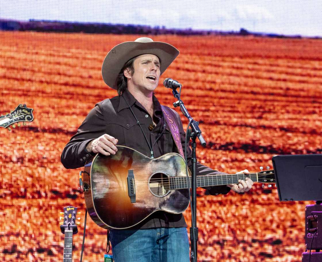 Lukas Nelson Lukas Nelson
