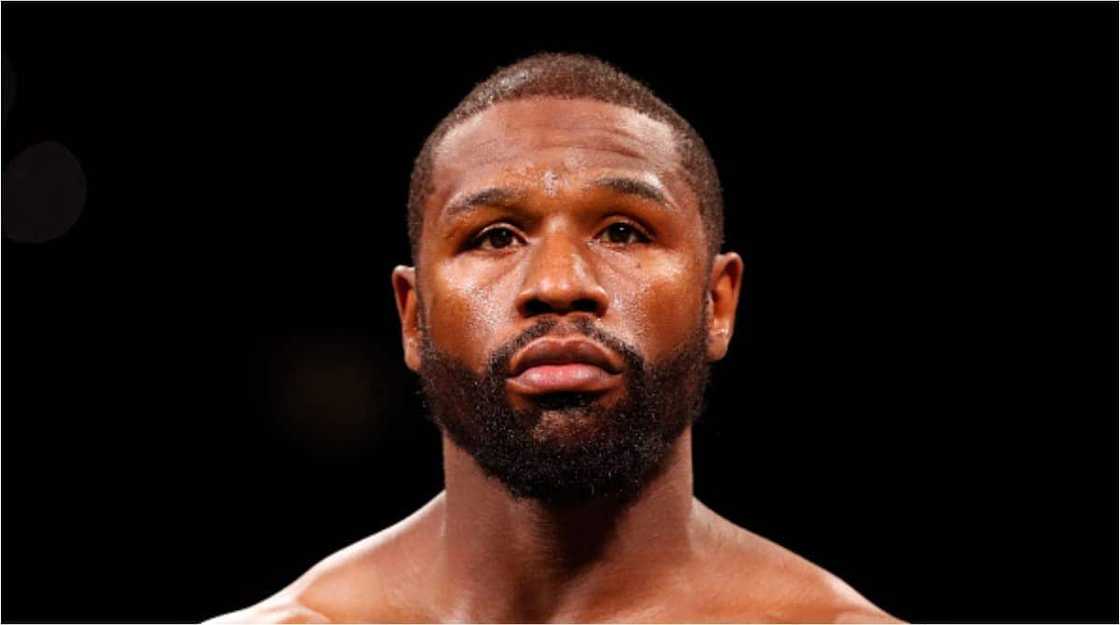 Brutal Boxer Calls Out Floyd Mayweather and Makes $100 Million Offer Brutal Boxer Calls Out Floyd Mayweather and Makes $100 Million Offer